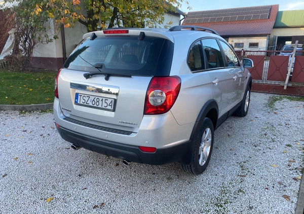 Chevrolet Captiva cena 29999 przebieg: 187000, rok produkcji 2011 z Staszów małe 326